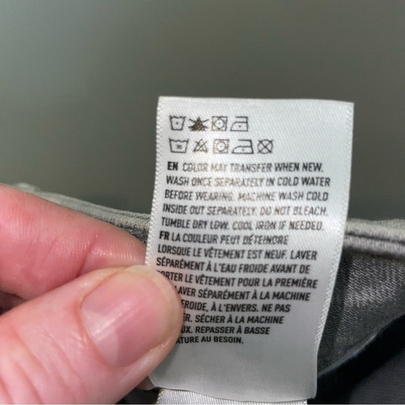 AE x Peanuts Snoopy Gray Mom Jeans – Size 6 - Picture 13 of 16